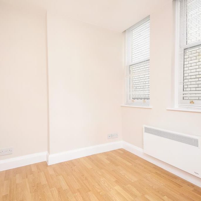 2 bedroom maisonette to rent - Photo 1