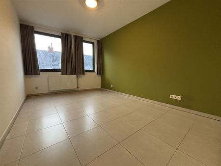 Ruim appartement met 2 slaapkamers in centrum Merchtem - Photo 5