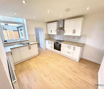 3 bedroom terraced house to rent - Photo 6