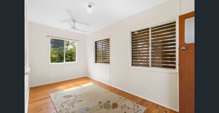 Furnished Two Bedroom Home in Chirn Park - Photo 2