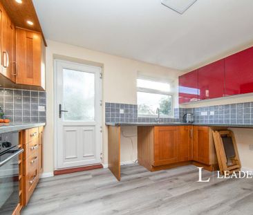 3 bedroom semi-detached house to rent - Photo 3