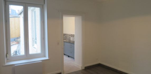 Appartement à louer - REIMS CLAIRMARAIS - Photo 2