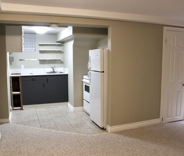 For Lease - 341 Moore Avenue, Toronto, Ontario - Photo 6