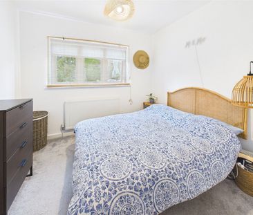 Norwood Close, Twickenham, Twickenham, TW2 - Photo 3