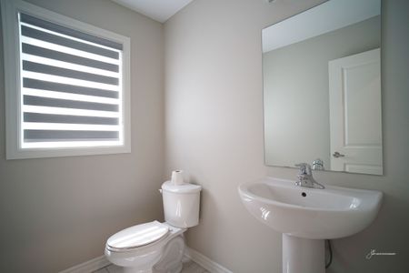 For Lease - 242 Springfield Crescent, Clearview, Ontario - Photo 3