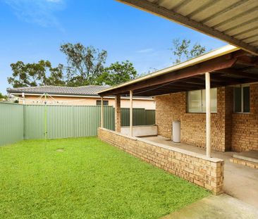 Modern Family Home with Spacious Living in a Quiet Cul-de-Sac. - Photo 3