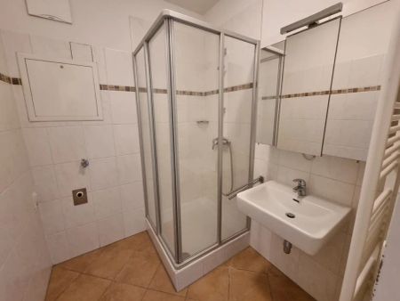 Großzügig & gut aufgeteilt Hübsche 2-Zimmer-Wohnung Nähe Albert-Schweitzer-Klinik - Photo 4