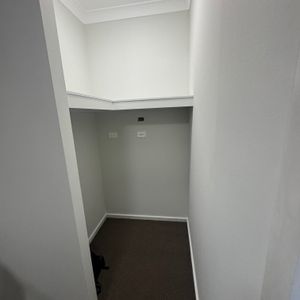 North Richmond - Photo 2