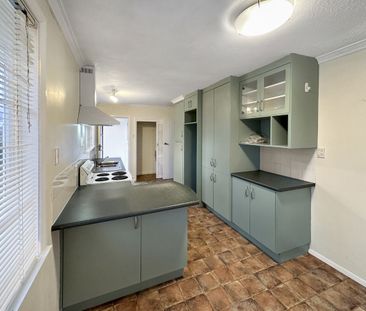 Family living in Trentham - Photo 1