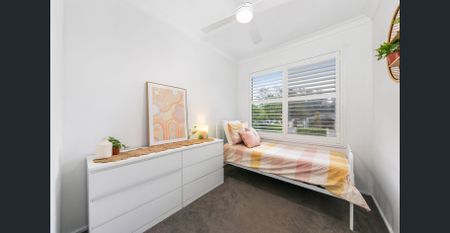 Enchanting four bedroom home - Photo 4