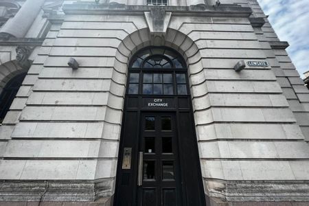 Lowgate, HULL - Photo 3