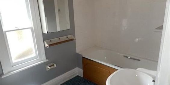 Cromer Road, Bristol - Photo 3