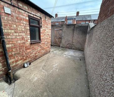 2 bedroom terraced house to rent - Photo 6