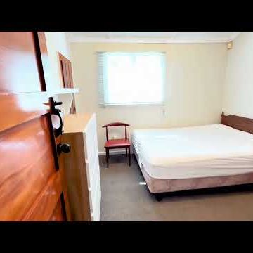 Takapuna, 5 bedrooms - Photo 1