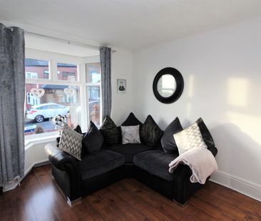 Second Avenue, Bury - Photo 1