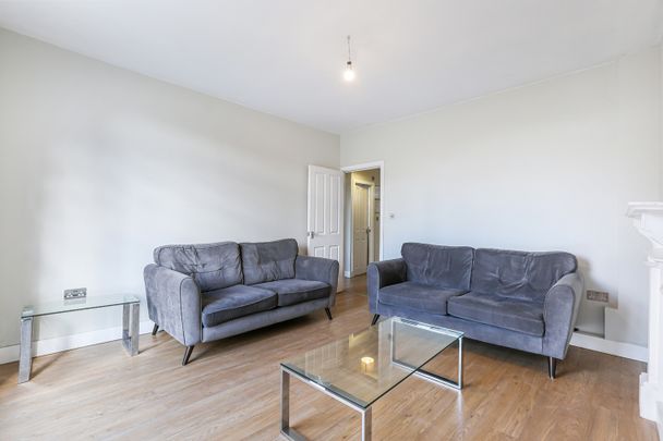 4 Bed Flat, Sandon House, SW2 - Photo 1