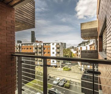 2 bedroom apartment to rent - Photo 3