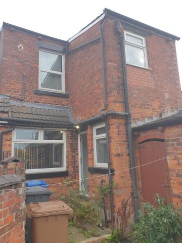 3 bedroom terraced house to rent - Photo 2