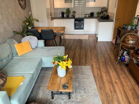 2 bedroom apartment to rent - Photo 2