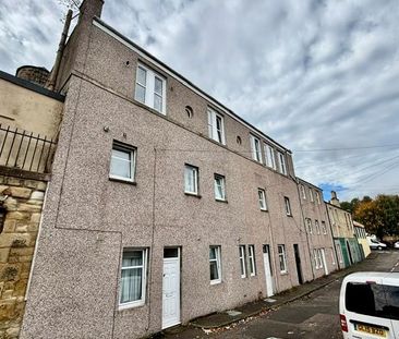 4 bedroom flat to rent - Photo 5