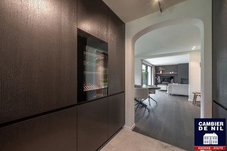 Ruime, volledig gerenoveerde villa aan de rand van het Zoute - Photo 3