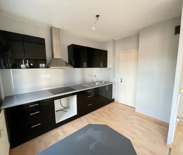Location Appartement 3 pièces 79m² - Photo 4