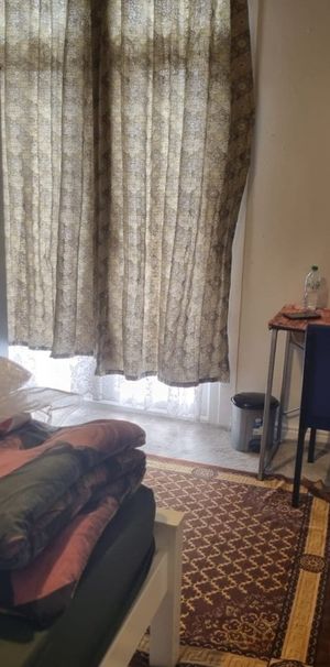 Room in a Shared House, Hall Green, B28 - Photo 1