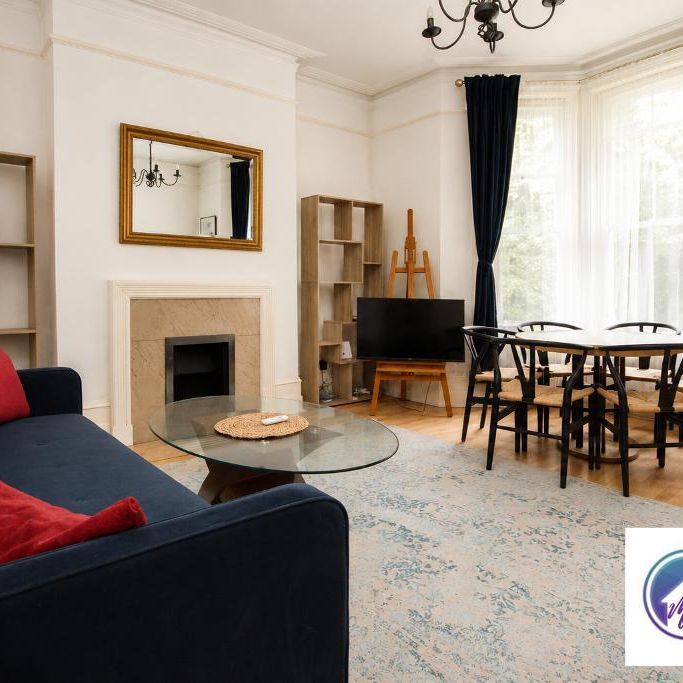 3 Bedroom Flat To Rent - Photo 1
