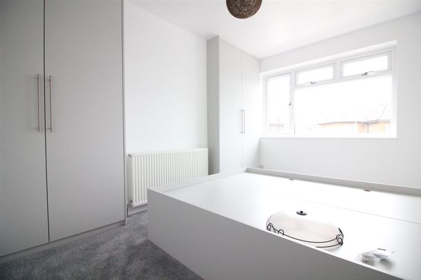 Park Lane, Hayes - Photo 1