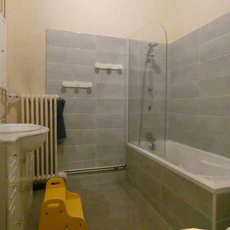 Location Appartement 4 pièces 159m² BELLEY 01300 - Photo 3