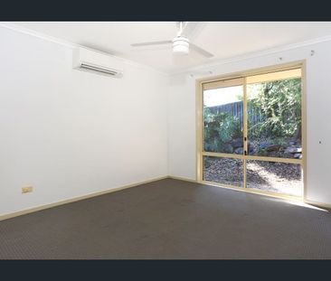 Peaceful Family Home in Sought-After Mudgeeraba Location - Photo 6