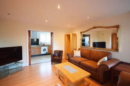 Strand Drive, Kew, Richmond, Surrey, TW9 - Photo 4