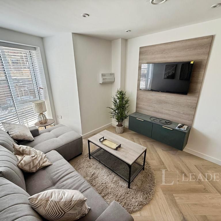 Studio to rent - Photo 1