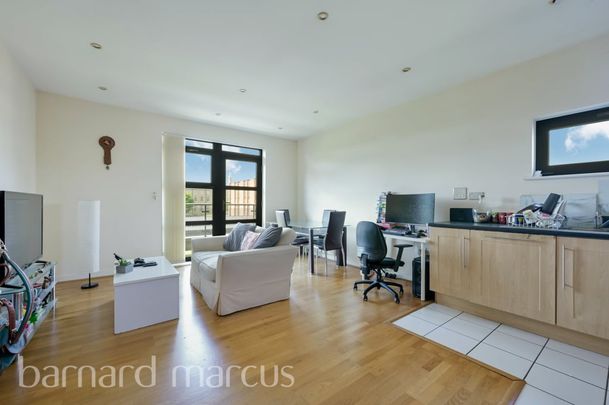 Scott Avenue - Photo 1