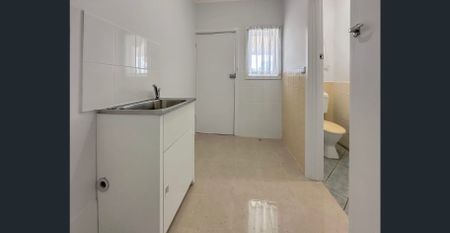 Freshly Updated 3 Bedroom Home In Elizabeth Park! - Photo 4