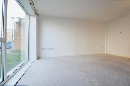 Overstone Court - Photo 4