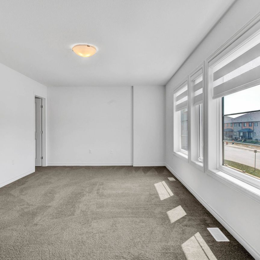 For Lease - 183 Longboat Run, Brantford, Ontario - Photo 1