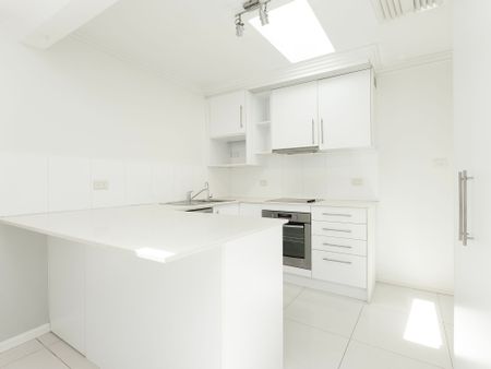 Victorian terrace with a separate studio - Photo 5