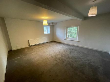 5 bedroom detached house to rent - Photo 2