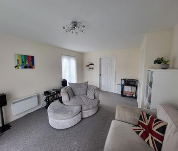 Marshall Crescent, Stourbridge - Photo 1