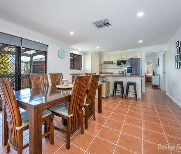 Beautiful Family Home - Photo 3