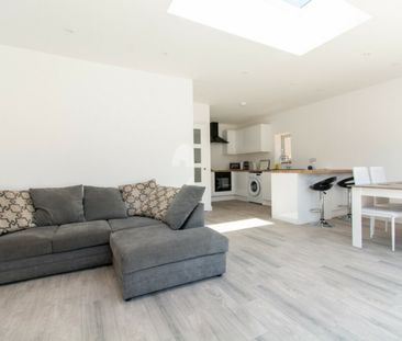 3 Bed Bungalow Middle Road - Photo 2