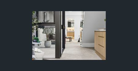 Architecturally Designed Family Home on the Coogee–Randwick Fringe - Photo 5