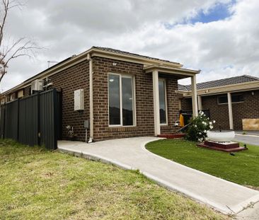 A Stunning Lifestyle Awaits in the Heart of Tarneit! - Photo 5