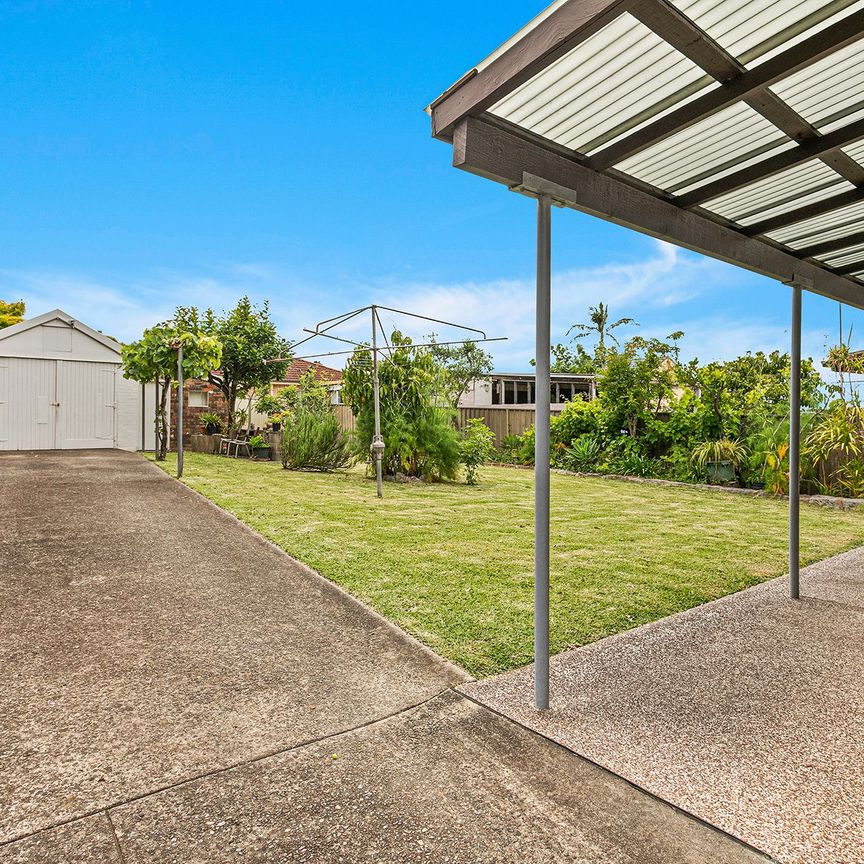 Charming Family Home in Peaceful Surrounds - Photo 1