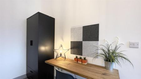 6 bedroom terraced house to rent - Photo 5