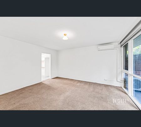 21 Gladstone Street, Kew, Vic 3101 - Photo 2