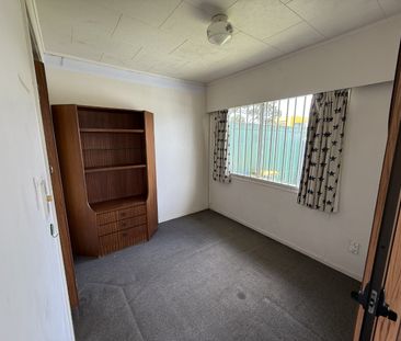 Prime Location! Easy access to all you could need! - Photo 3