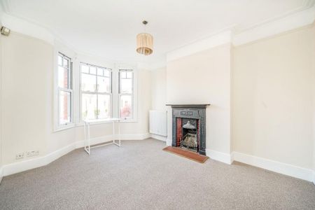 2 bedroom maisonette to rent - Photo 3