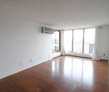 Stunning 2 bed 2 bath condo near Whyte Ave*Underground Parking | 10... - Photo 1